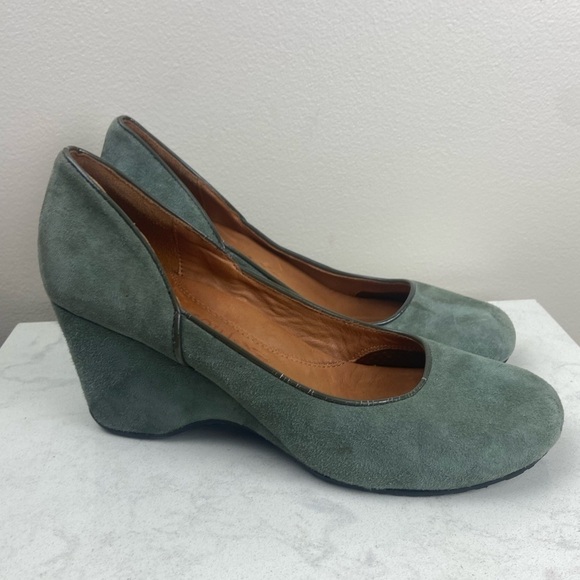 Gentle Souls Ridge Amaru Green Suede Wedge Round Toe 8 - Picture 2 of 12